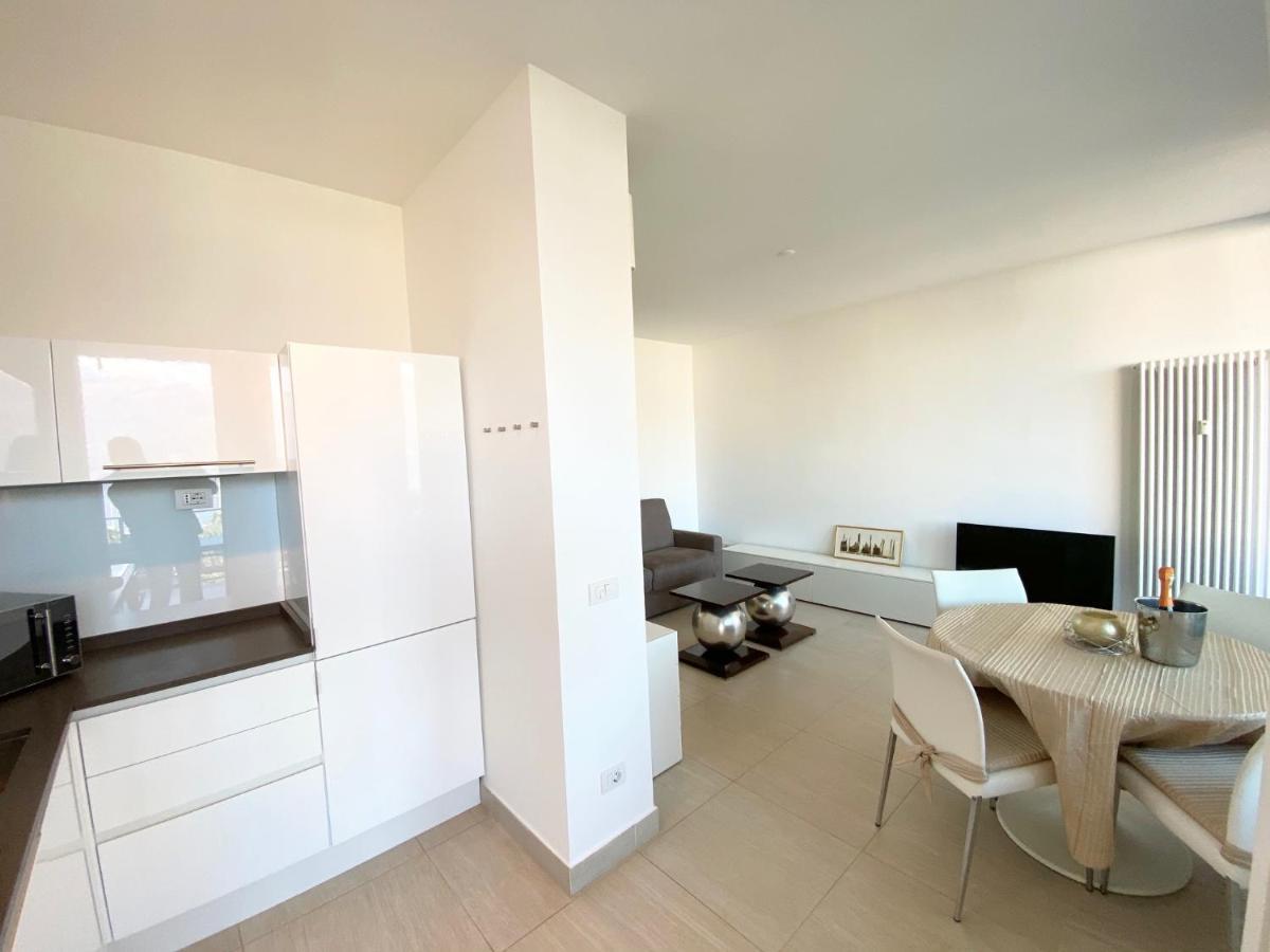 Appartamento Palazzo Di Vetro Luino Ngoại thất bức ảnh